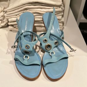 BCBG MAXAZRIA baby blue heels women size 9